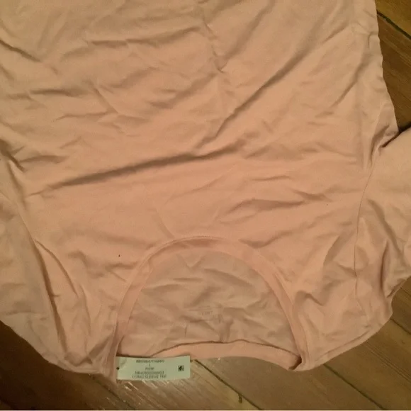 Woman’s basic top - Picture 2 of 3